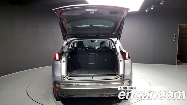 Peugeot 3008 2세대 1.6 BlueHDi Allure, 2017 20