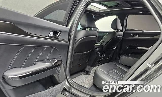 Kia K5 3세대 Signature, 2023 17