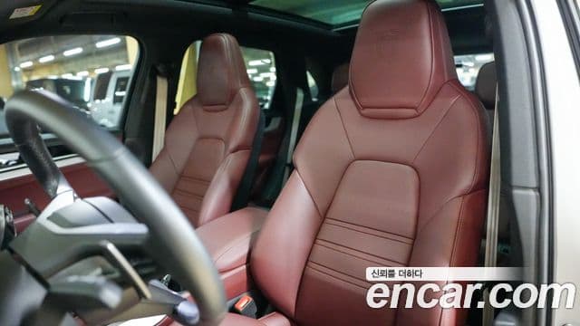 Porsche Cayenne (PO536), 2024 6