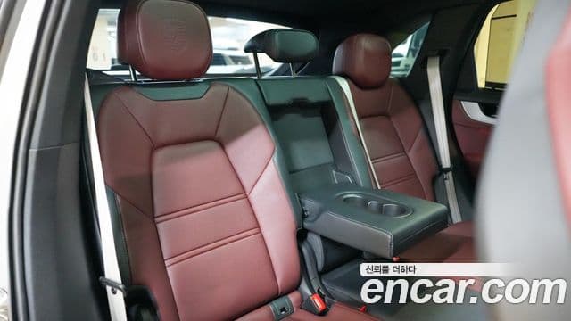 Porsche Cayenne (PO536), 2024 14