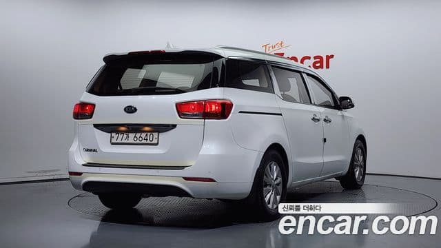 Kia All New Carnival Luxury, 2017 2