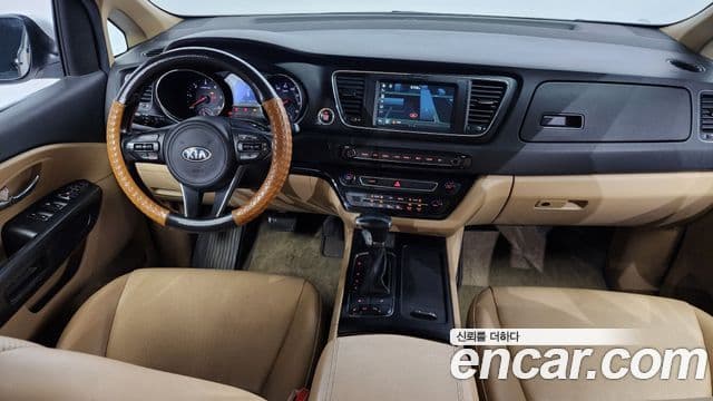 Kia All New Carnival Luxury, 2017 7