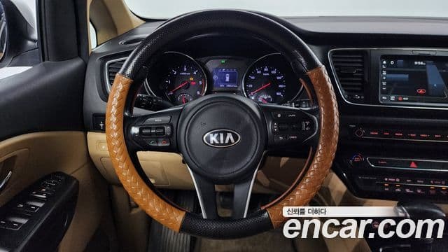 Kia All New Carnival Luxury, 2017 13