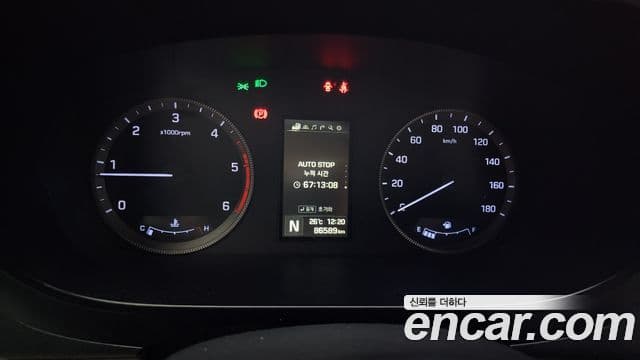 Hyundai 쏠라티 Luxury, 2015 8