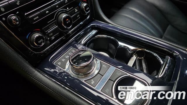 Jaguar All New XJ X351, 2013 9