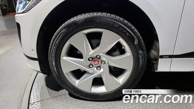 Jaguar I-PACE EV400 SE, 2019 все фото