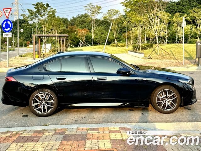 BMW 5시리즈 (G60) 520i M Sport, 2024 2