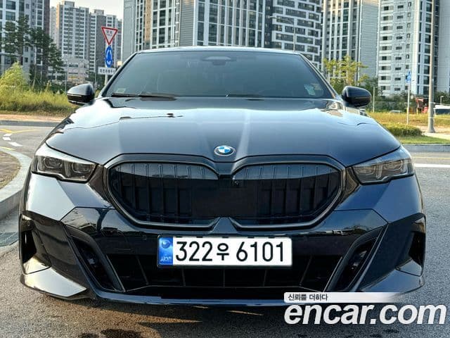BMW 5시리즈 (G60) 520i M Sport, 2024 все фото