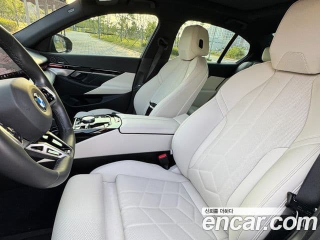 BMW 5시리즈 (G60) 520i M Sport, 2024 9