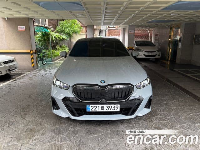 BMW 5시리즈 (G60) 520i Special Edition, 2024 1