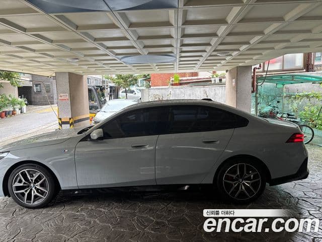 BMW 5시리즈 (G60) 520i Special Edition, 2024 4