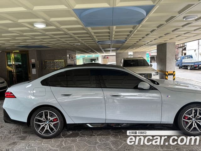 BMW 5시리즈 (G60) 520i Special Edition, 2024 все фото