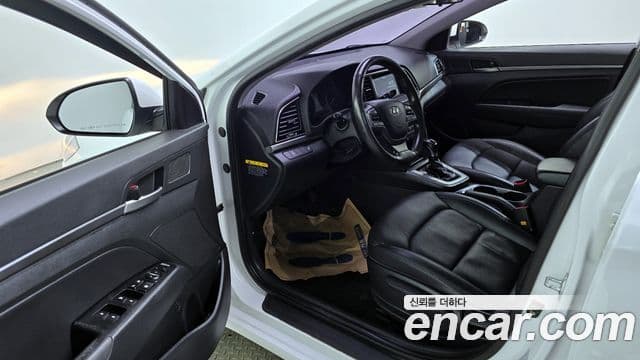 Hyundai Avante AD Modern, 2016 10