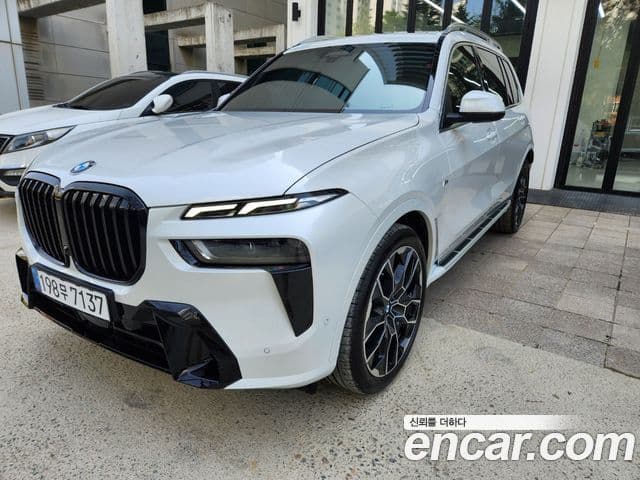 BMW X7 (G07) xDrive 40i M Sport 6인승, 2025 2