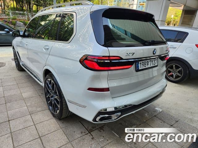 BMW X7 (G07) xDrive 40i M Sport 6인승, 2025 3