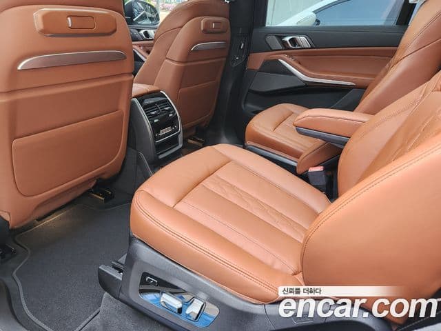 BMW X7 (G07) xDrive 40i M Sport 6인승, 2025 13
