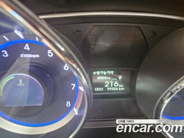 Hyundai YF Sonata Premier, 2011 13