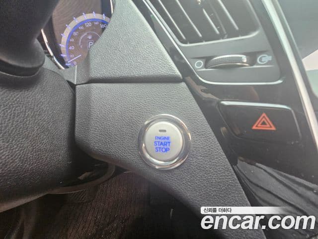 Hyundai YF Sonata Premier, 2011 15