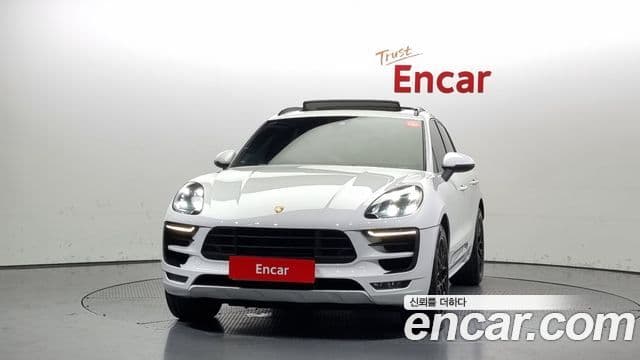 Porsche Macan 95B, 2018 3