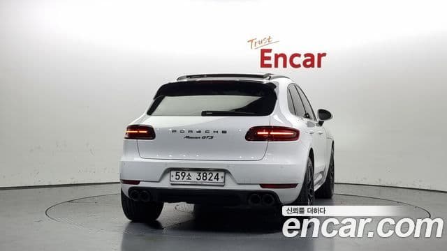 Porsche Macan 95B, 2018 4