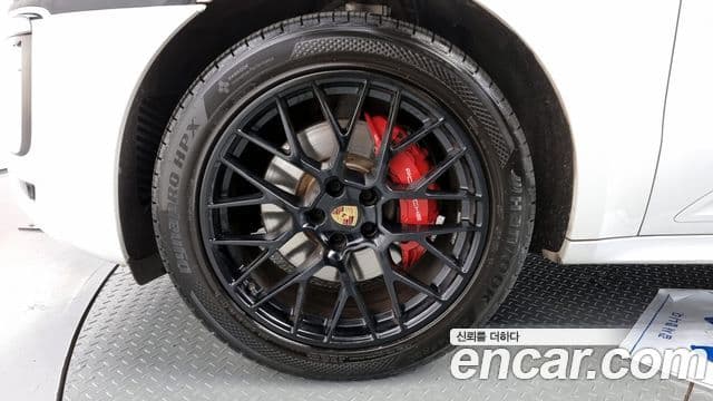 Porsche Macan 95B, 2018 все фото