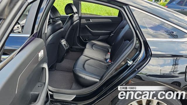 Hyundai LF Sonata Style, 2015 11