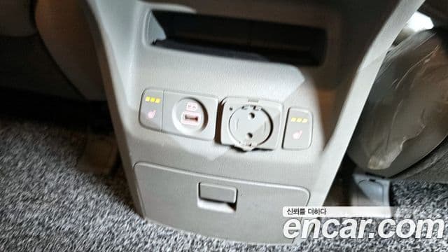 Kia All New Carnival Noblesse, 2015 18