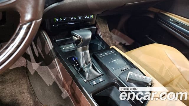 Lexus ES300h 7세대 Luxury Plus, 2020 9