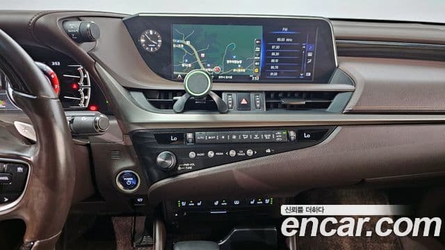 Lexus ES300h 7세대 Luxury Plus, 2020 14