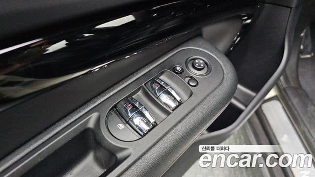 Mini Cooper 클럽맨 2세대, 2020 12