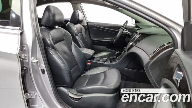 Hyundai YF Sonata LPI Premier(для людей с инвалидностью), 2012 10