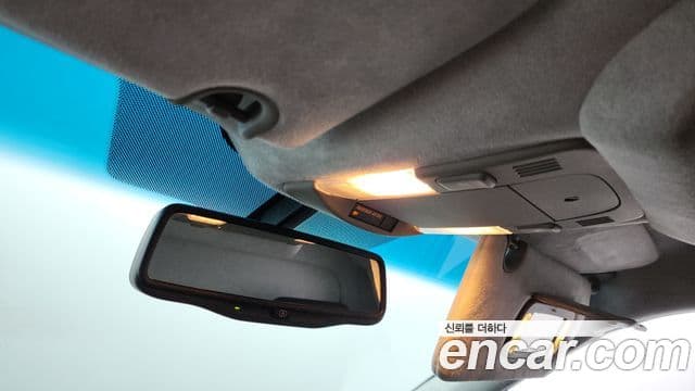 Cadillac DTS 4.6 лимузин, 2008 17