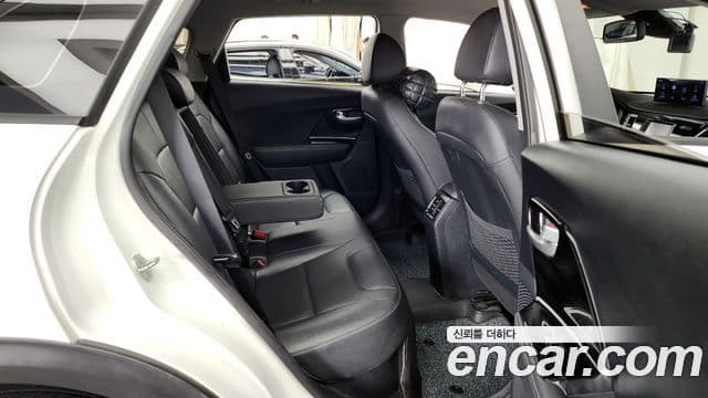 Kia Niro Prestige, 2018 12