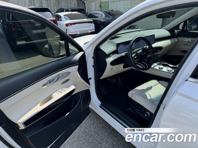 Genesis GV70, 2025 7