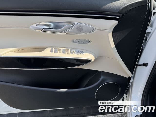 Genesis GV70, 2025 8