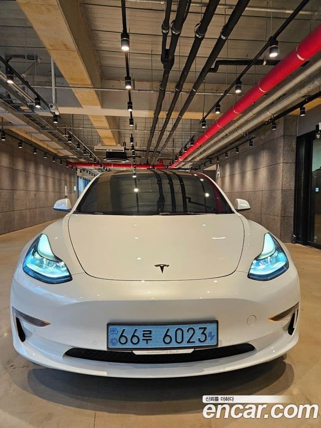 Tesla модель 3, 2022 1