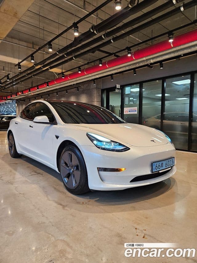 Tesla модель 3, 2022 2