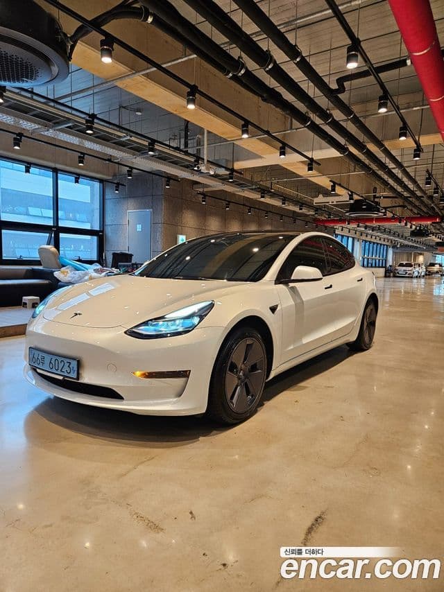 Tesla модель 3, 2022 3