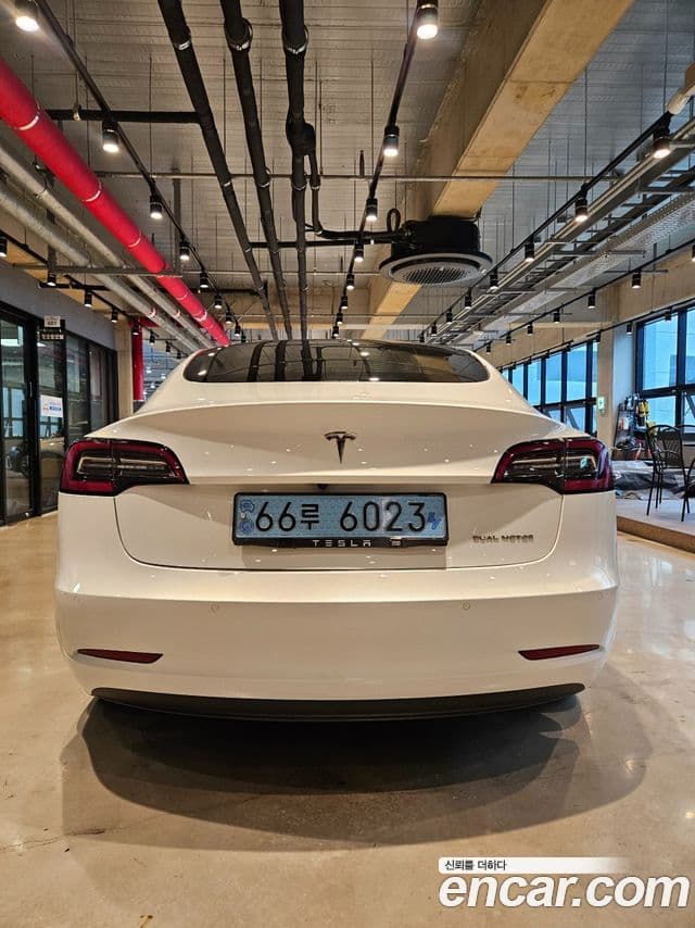 Tesla модель 3, 2022 4