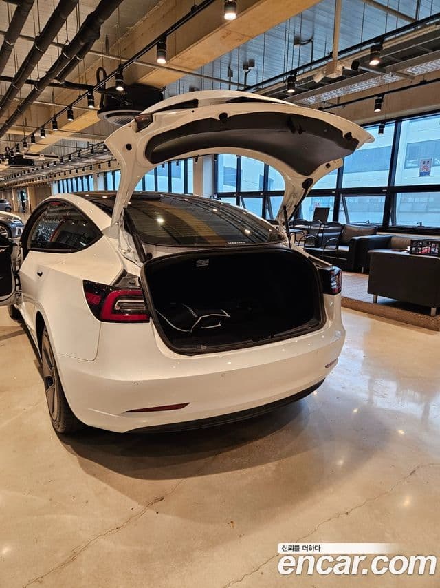 Tesla модель 3, 2022 7