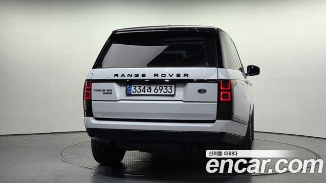 Land Rover Range Rover 4세대 4.4 SDV8 Vogue SE дизель, 2015 4