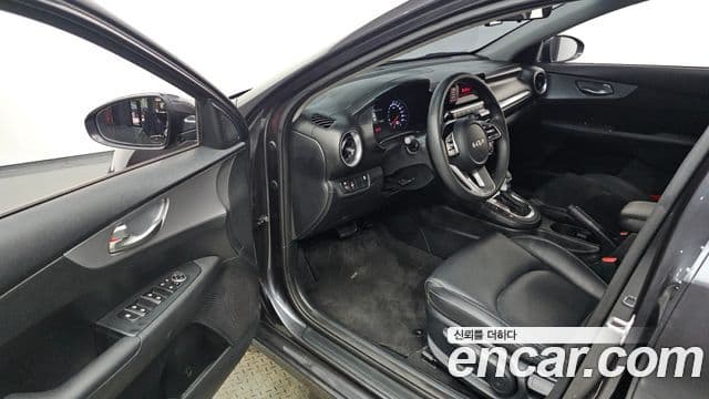 Kia The / новый New K3 2세대 Trendy, 2022 10