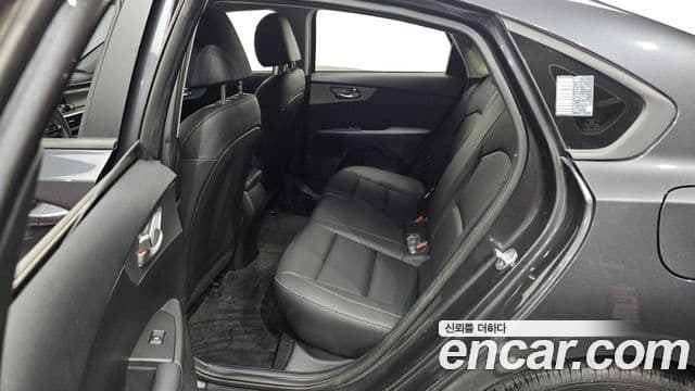 Kia The / новый New K3 2세대 Trendy, 2022 11