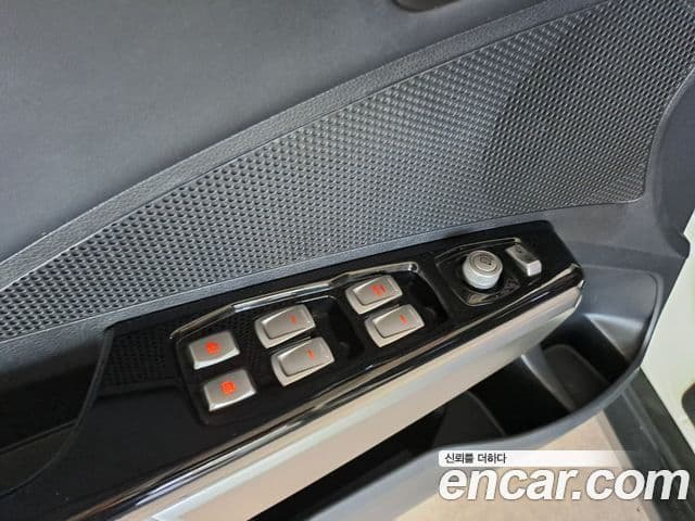 KG모빌리티(SsangYong) Tivoli дизель VX 2WD, 2016 12