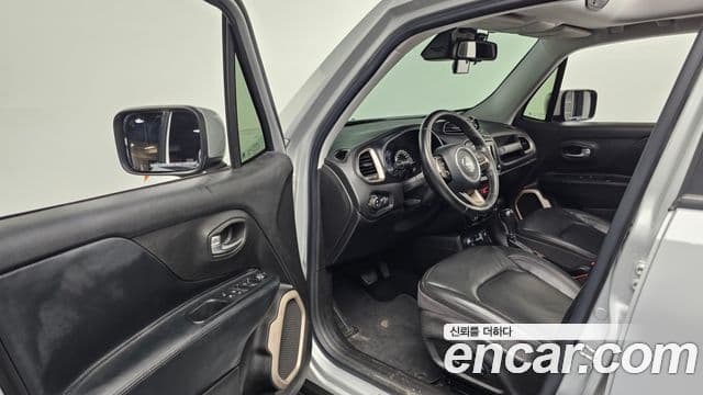 Jeep Renegade 2.0 дизель Limited AWD, 2015 10