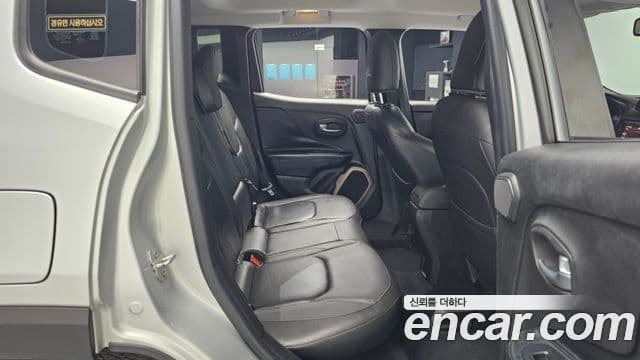 Jeep Renegade 2.0 дизель Limited AWD, 2015 12