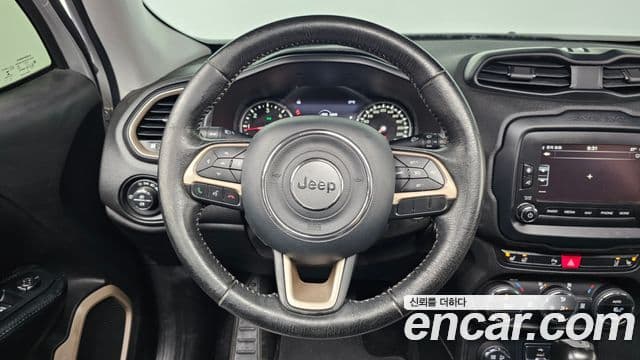 Jeep Renegade 2.0 дизель Limited AWD, 2015 13