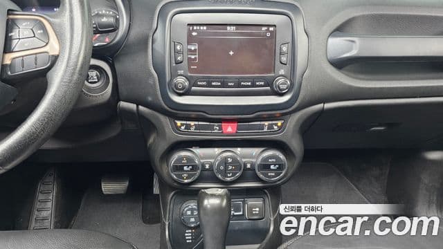 Jeep Renegade 2.0 дизель Limited AWD, 2015 15