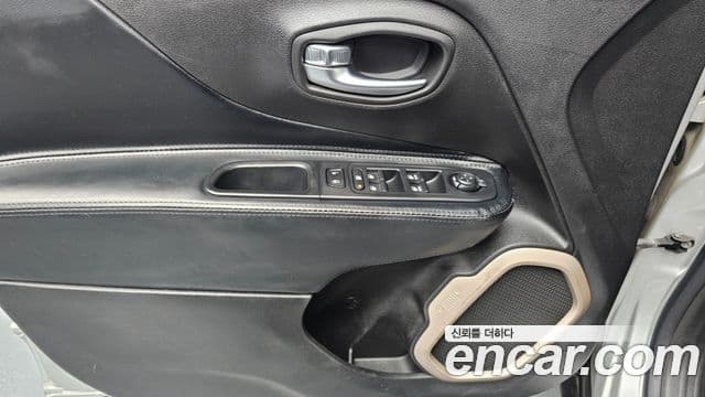 Jeep Renegade 2.0 дизель Limited AWD, 2015 17