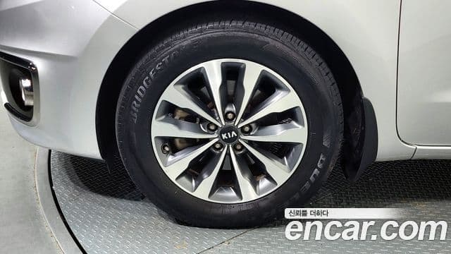 Kia All New Carnival Luxury, 2015 все фото